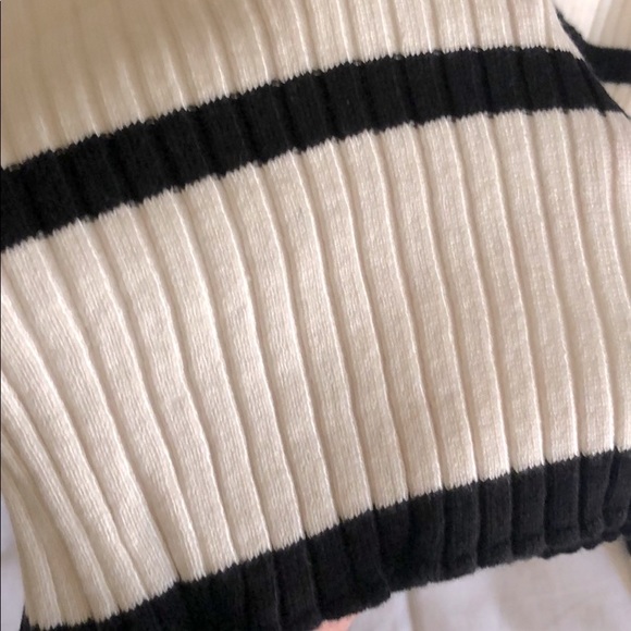 🧨Bomb Sale Ends Sunday 🧨 Cotton Striped Ribbed Knit Henley - Picture 5 of 8